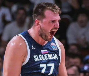 AYX- 东契奇绝杀带走胜利,21岁首次季后赛已比肩传奇 