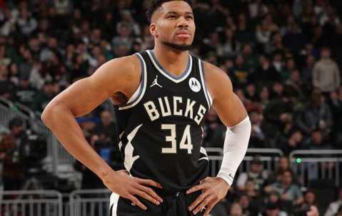 爱游戏-字母哥爆冷击败中国队，高光表现引爆全场！的简单介绍