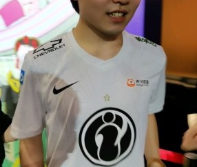 爱游戏- rookie2021年还打比赛吗? 